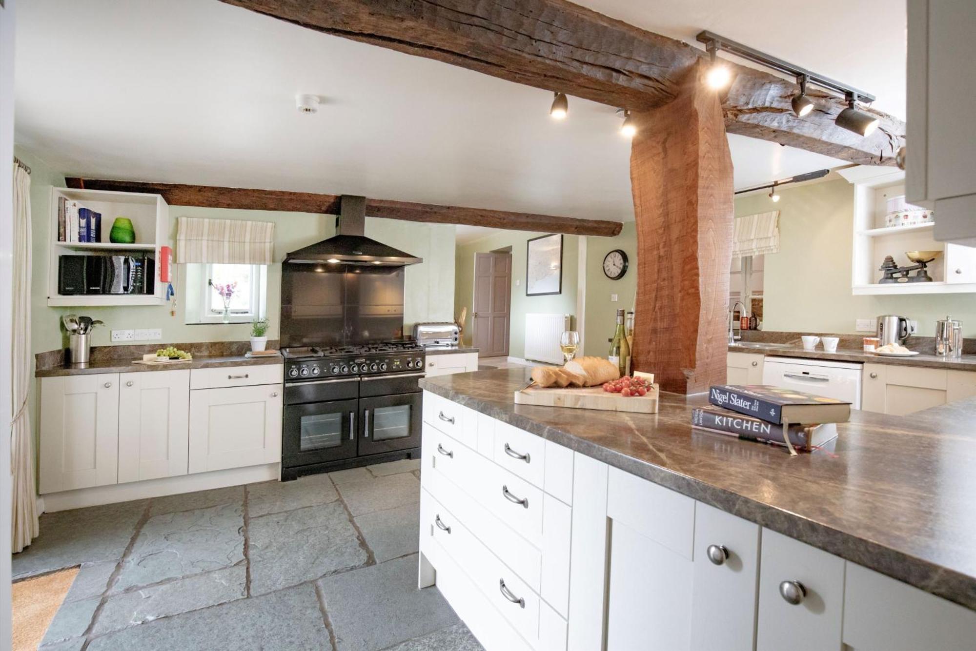 Sutton Barton Farmhouse Хонитън Екстериор снимка